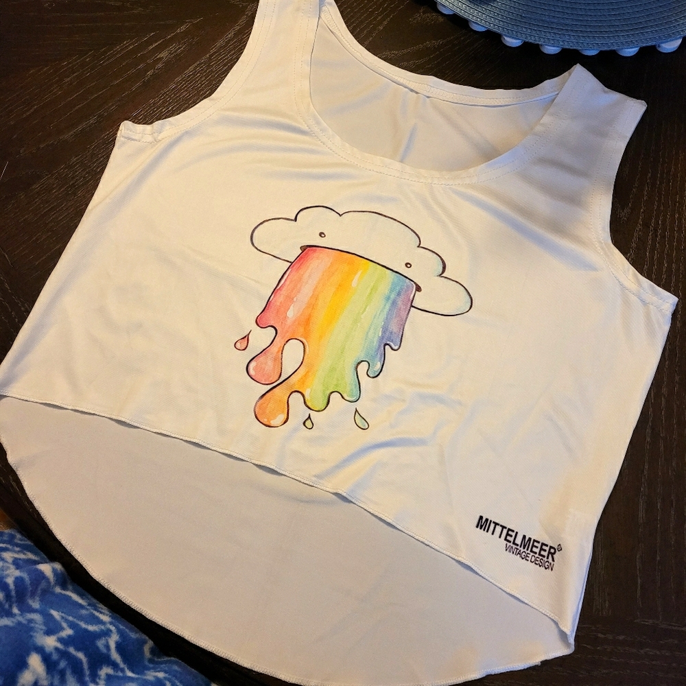 White crop top
